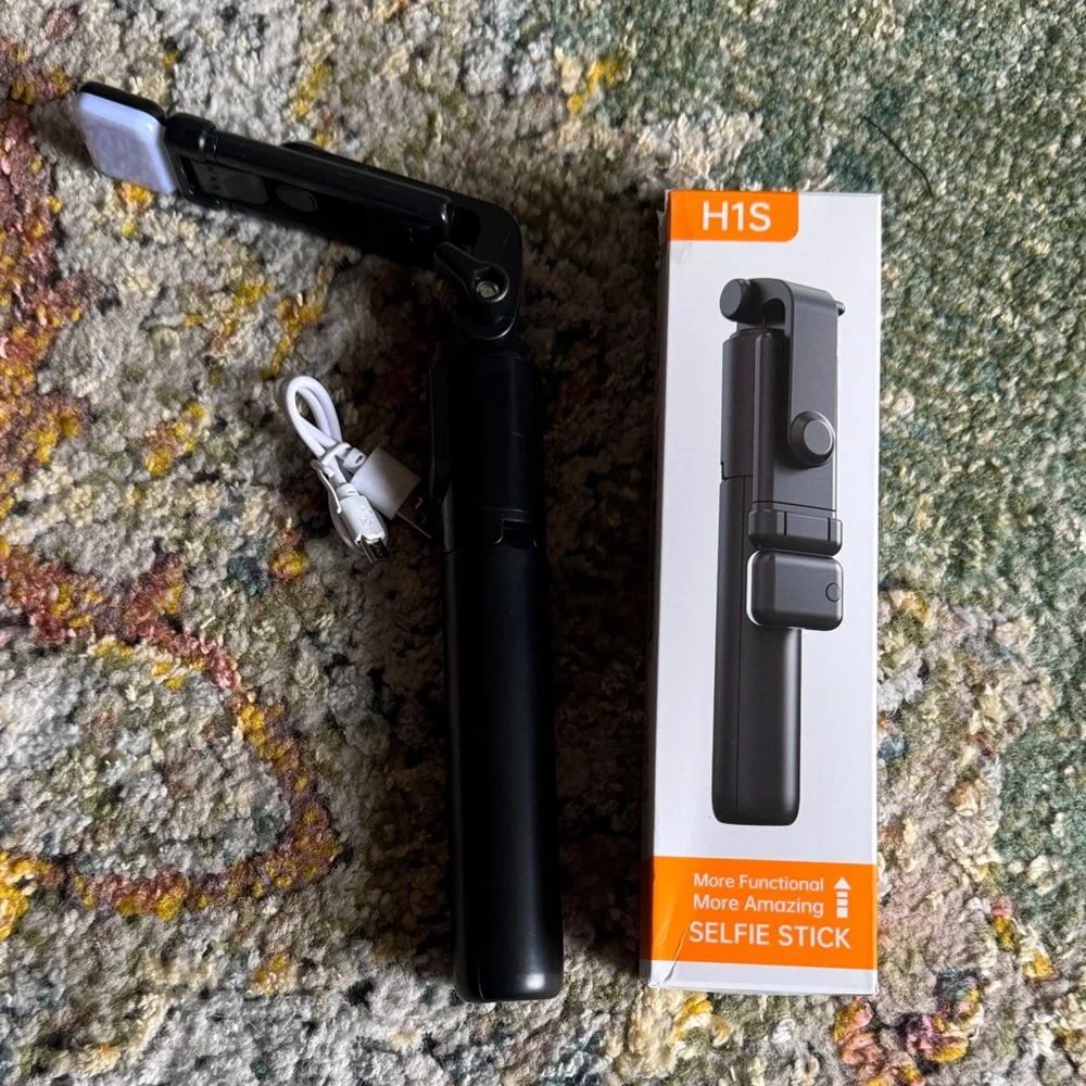 HIS SELFIE STICK…NEW IN BOX
